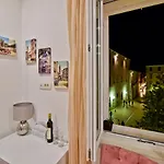 Luxury Colonna 4*, Center
