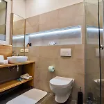 Luxury Colonna 4*, Center بيت ضيافة