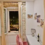 بيت ضيافة Luxury Colonna 4*, Center