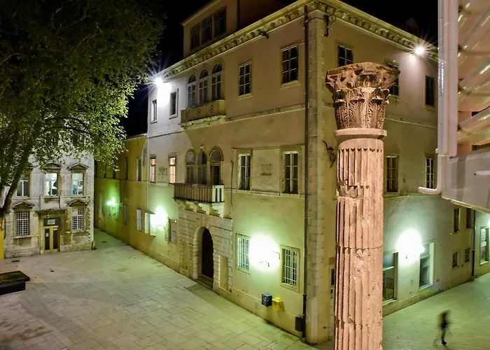 Luxury Colonna 4*, Center Pensionat Zadar