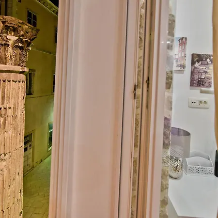Guest house Luxury Colonna 4*, Center Zadar