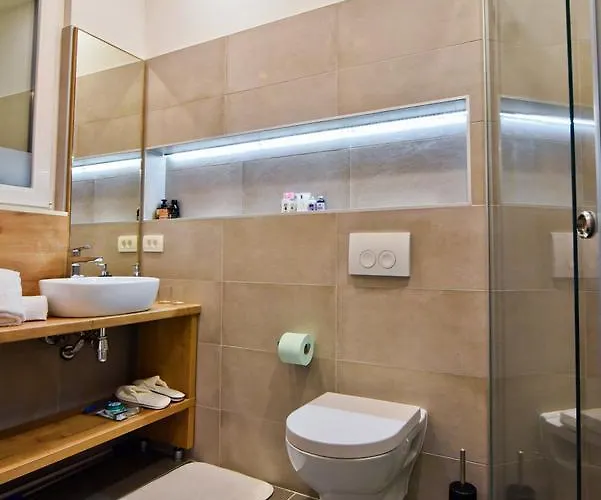 Luxury Colonna 4*, Center Гостевой дом