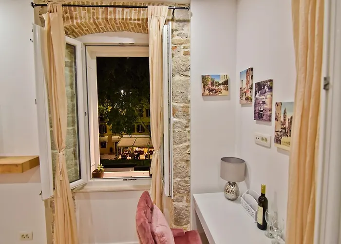 Гостевой дом Luxury Colonna 4*, Center